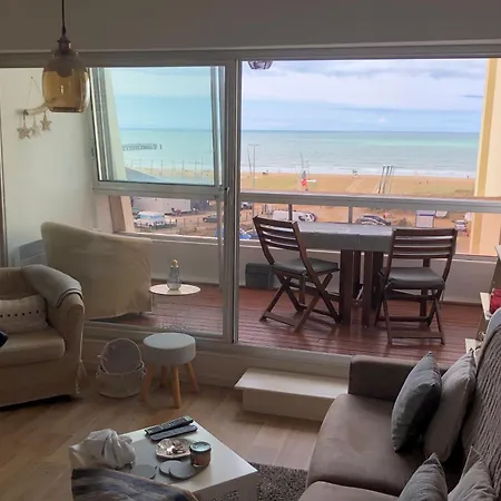 - Marina 6 Apartment